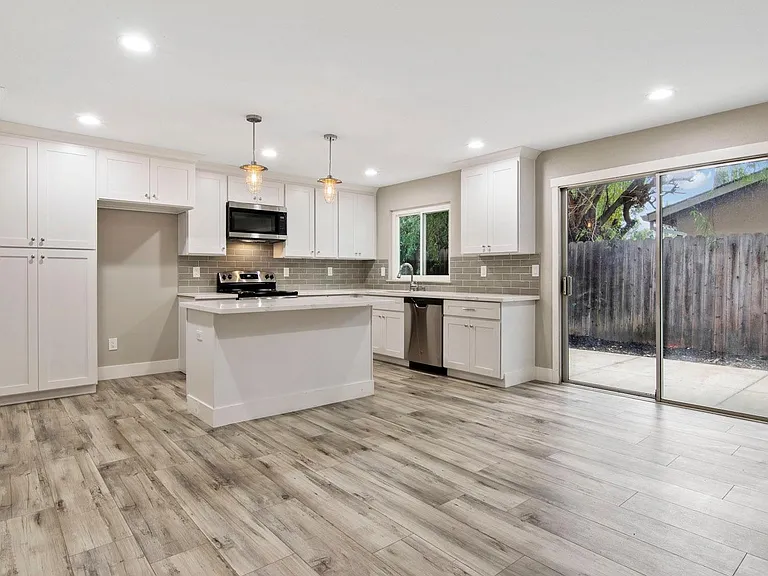 8737 Grayling Way — Photo 12