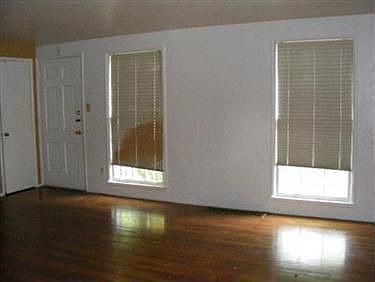 4th image of 19509 Wickfield Ave