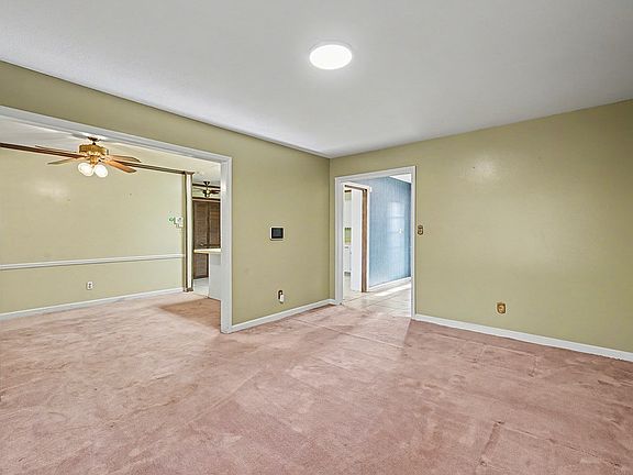 3rd image of 2717 Westgate Dr