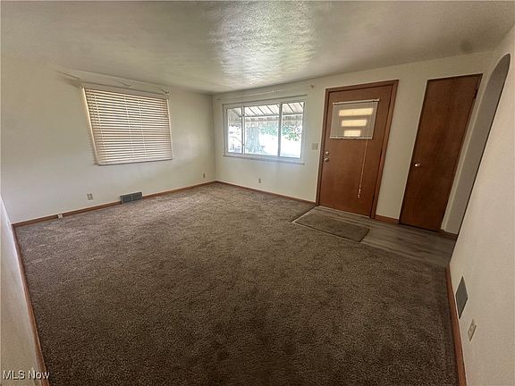4th image of 613 Brady Ave