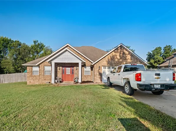 304 Grandview Dr, Prairie Grove, AR 72753
