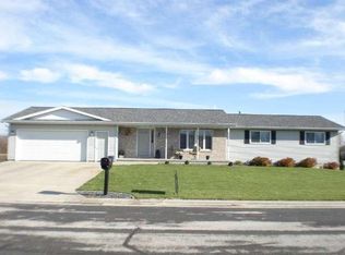 604 N 4th St, Reedsville, WI 54230