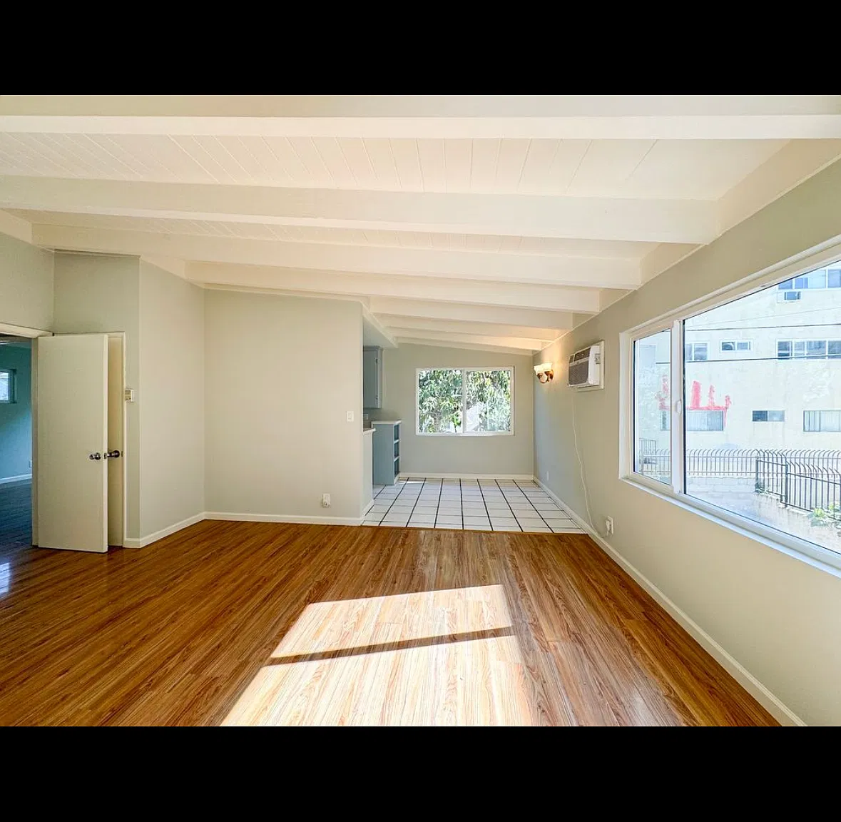 2 bed, 800 sqft, $1,000 — Photo 2
