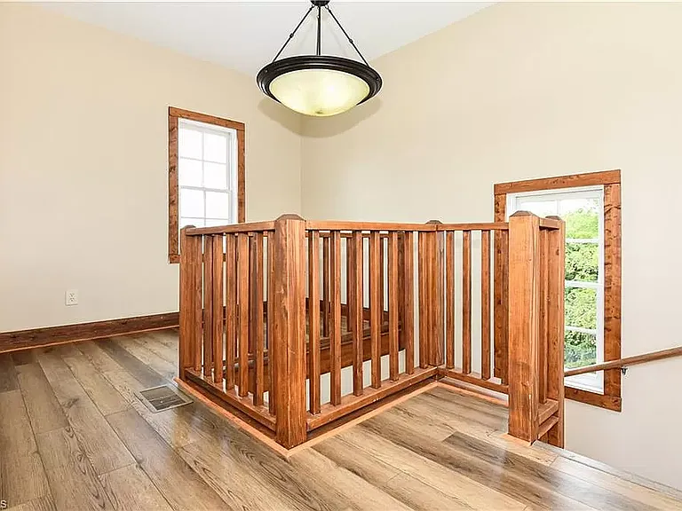 445 McAdoo Ave #445 — Photo 6
