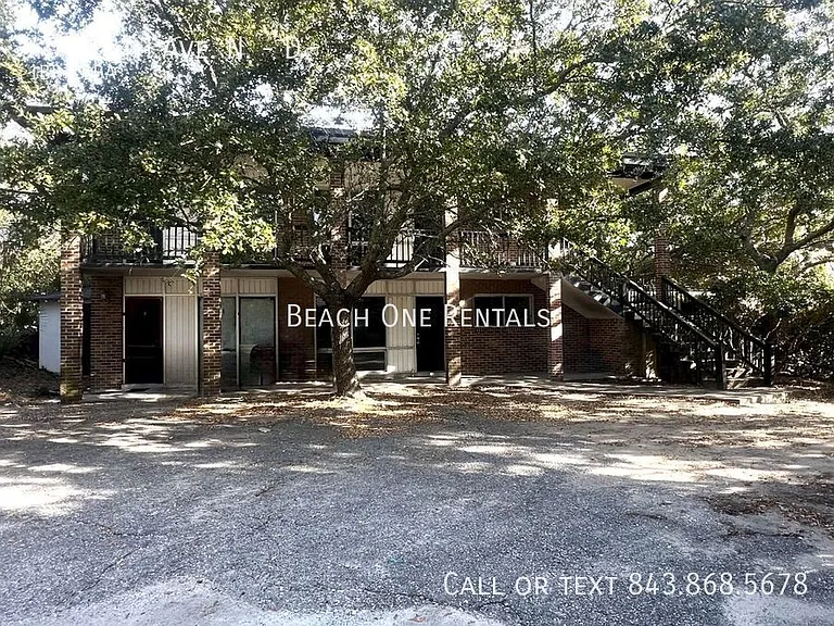 404 18th Ave N #D — Photo 1