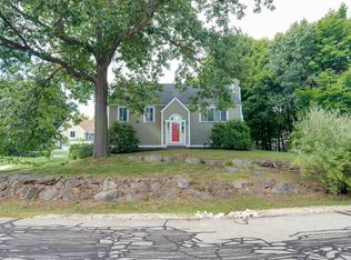 47 Hunters Village Way, Manchester, NH 03103