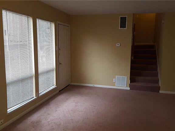 2nd image of 5832 S Alameda St APT D