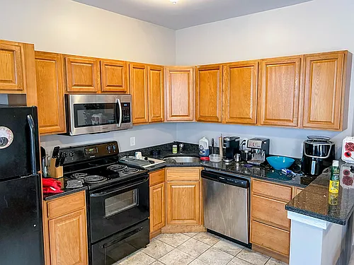 1066 Commonwealth Ave Photo 1