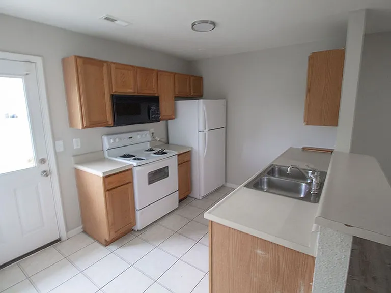 1602 High Quest Cir — Photo 17