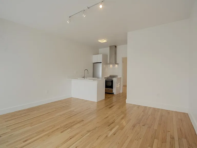 3102 London St #3110 — Photo 23