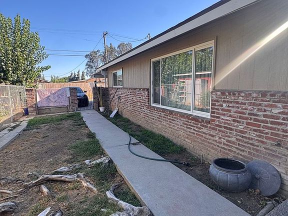 2nd image of 1020 E Brown Ave