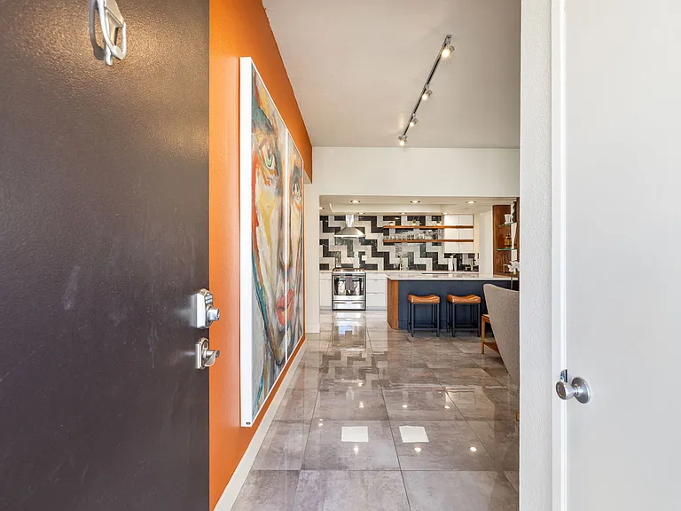427 N Calle Rolph — Photo 3