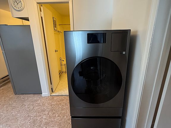 5th image of 34 Holiday Park Dr Unit 2