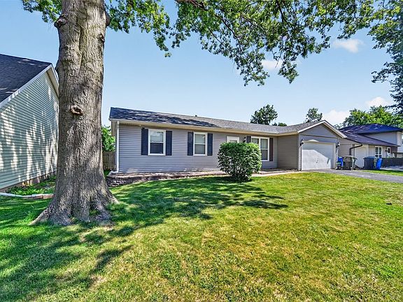 2nd image of 3904 Pine Wood Dr NE