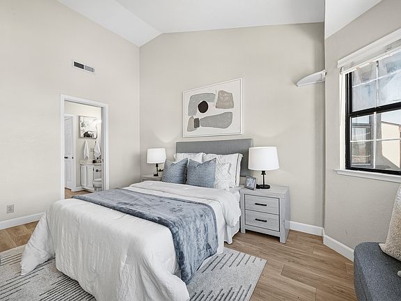 5th image of 649 La Maison Dr