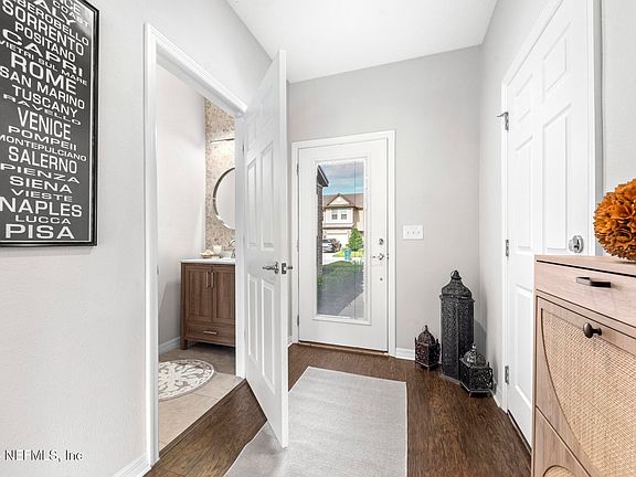 4th image of 7004 BERRYBROOK Drive