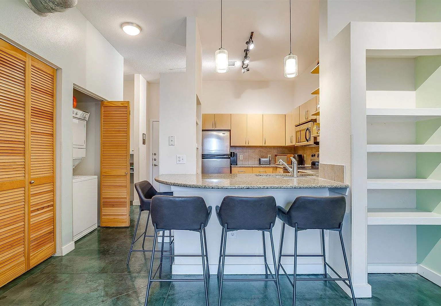 1 bed, 778 sqft, $1,650 — Photo 2