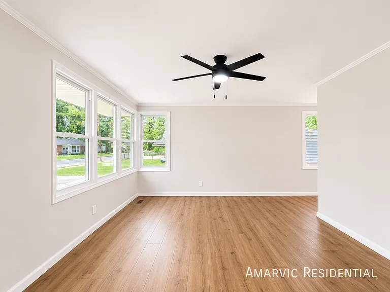 807 Candlewood Dr — Photo 9