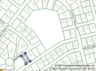 320 Feather Ln #320, Tobyhanna, PA