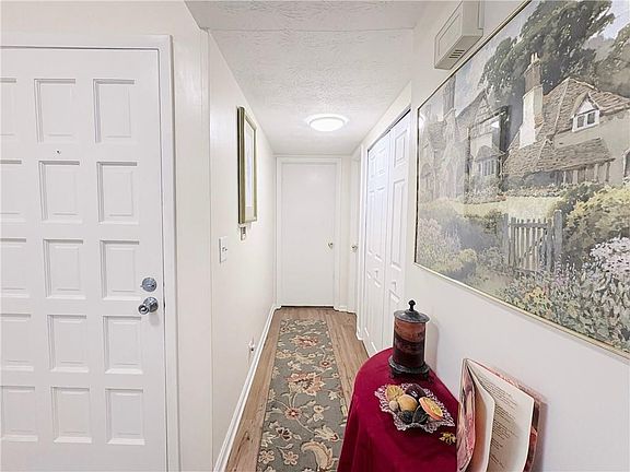 3rd image of 2937 Torreya Way SE