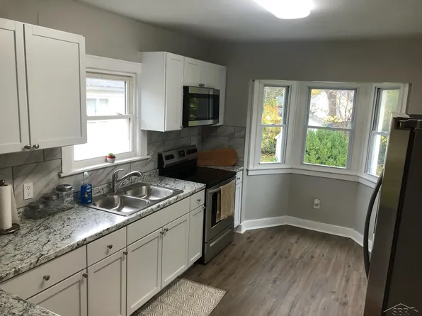 2936 N Michigan Ave, Saginaw, MI 48604