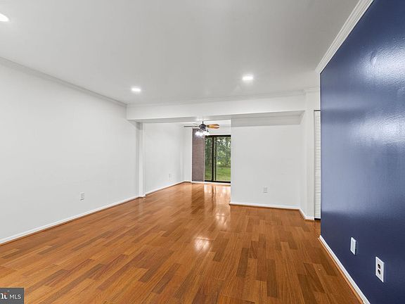 4th image of 404 Willow Turn
