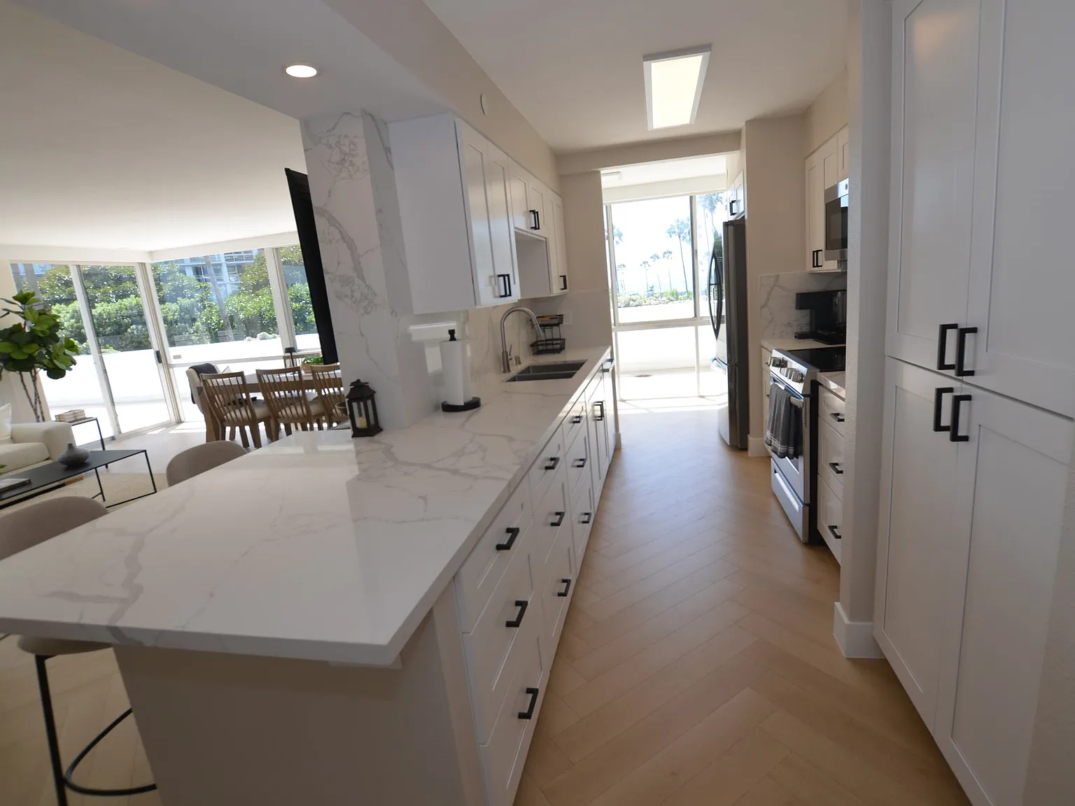 3 bed, 1333 sqft, $8,500 — Photo 4