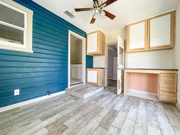 3rd image of 244 Ridgewood Ave