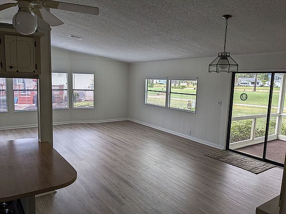 5th image of 553 Catalina Dr
