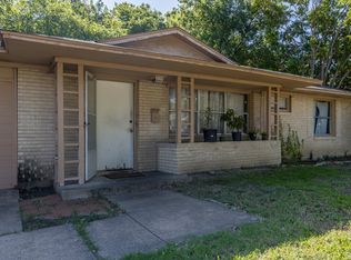 1913 Terry Dr, Grand Prairie, TX 75051