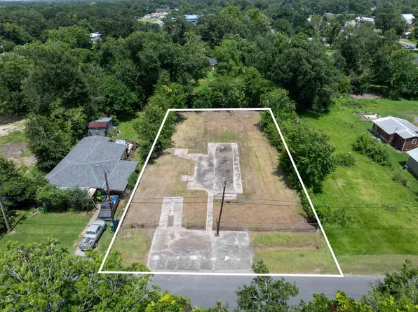 909 Vincent St, Vinton, LA 70668