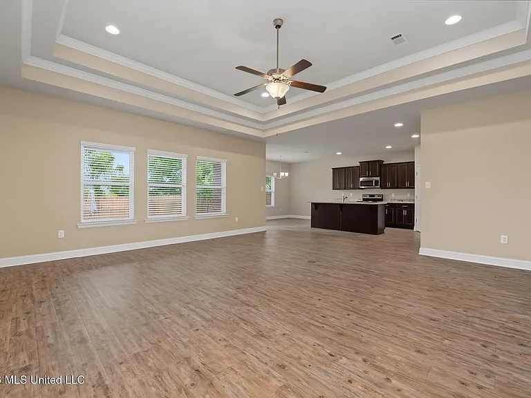 14894 Calcutta Dr — Photo 4