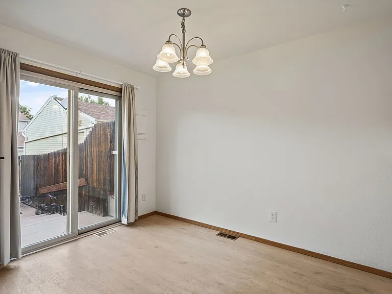 7941 Lexington Park Dr — Photo 10