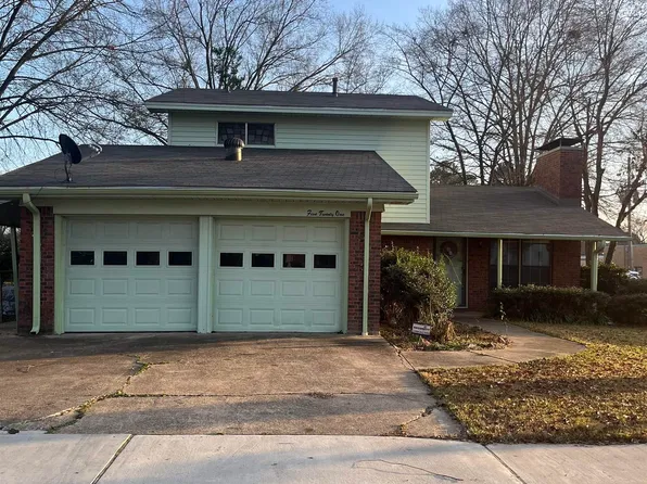 521 W 6th St, Hope, AR 71801