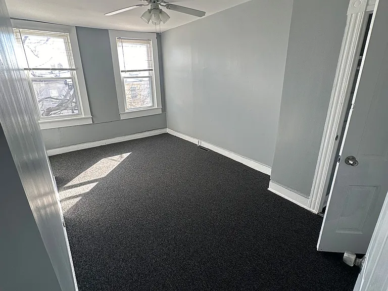 419 N Patterson Park Ave — Photo 13