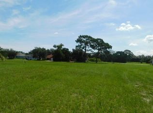 5410 Boxtree Ct #2000, Dade City, FL 33523