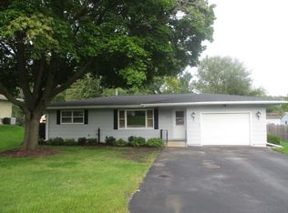 1012 Jasper Dr, McHenry, IL 60051