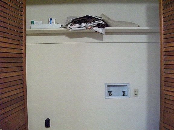 4th image of 415 21st Ave