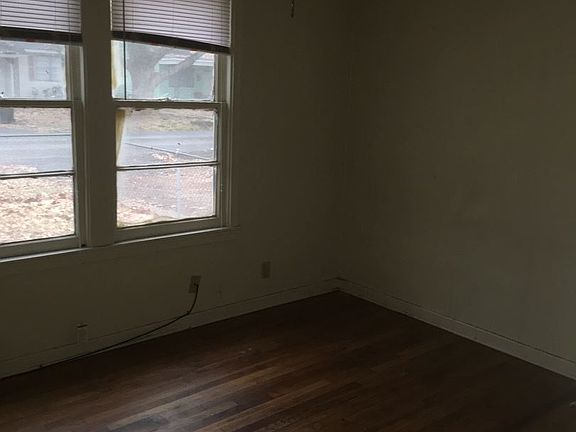 4th image of 2623 Drexel St