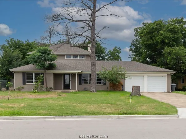 1304 Walton Dr, College Station, TX 77840