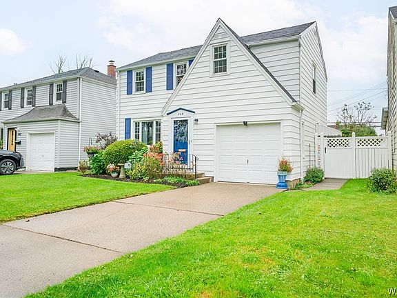 3rd image of 446 Maynard Dr