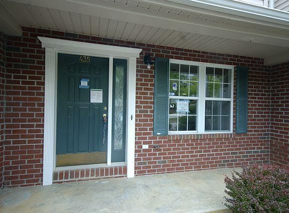 2nd image of 435 Oaktree Blvd