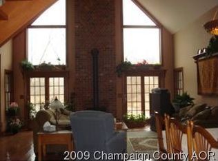 42 Wandering Forest Rd, Oakwood, IL 61858