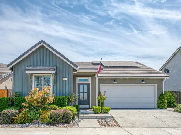 1915 N Marion Ave, Clovis, CA 93619