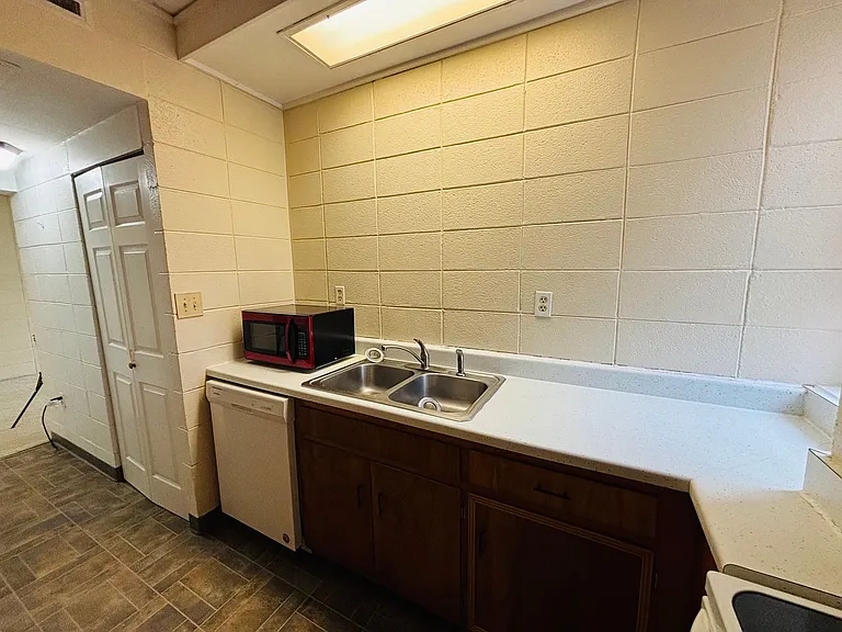 904 Brightwood Manor Dr #4 — Photo 14