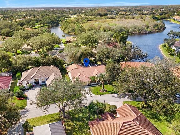 3rd image of 11790 Pinewood Lakes Dr