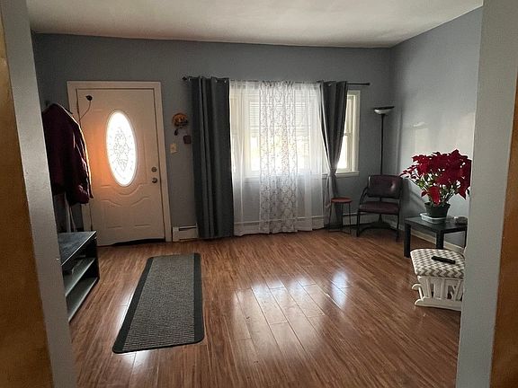 5th image of 12741 Hoyne Ave