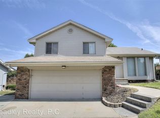 7045 Heartwood Rd, La Vista, NE 68128