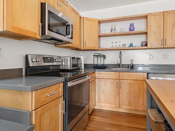 5th image of 1039 Channing Way #1037-1/2