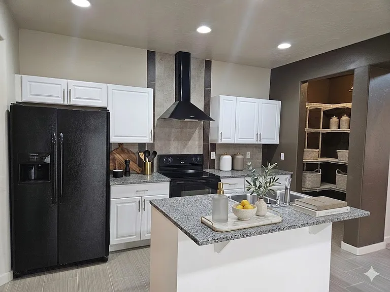 2792 N Leblanc Way — Photo 3